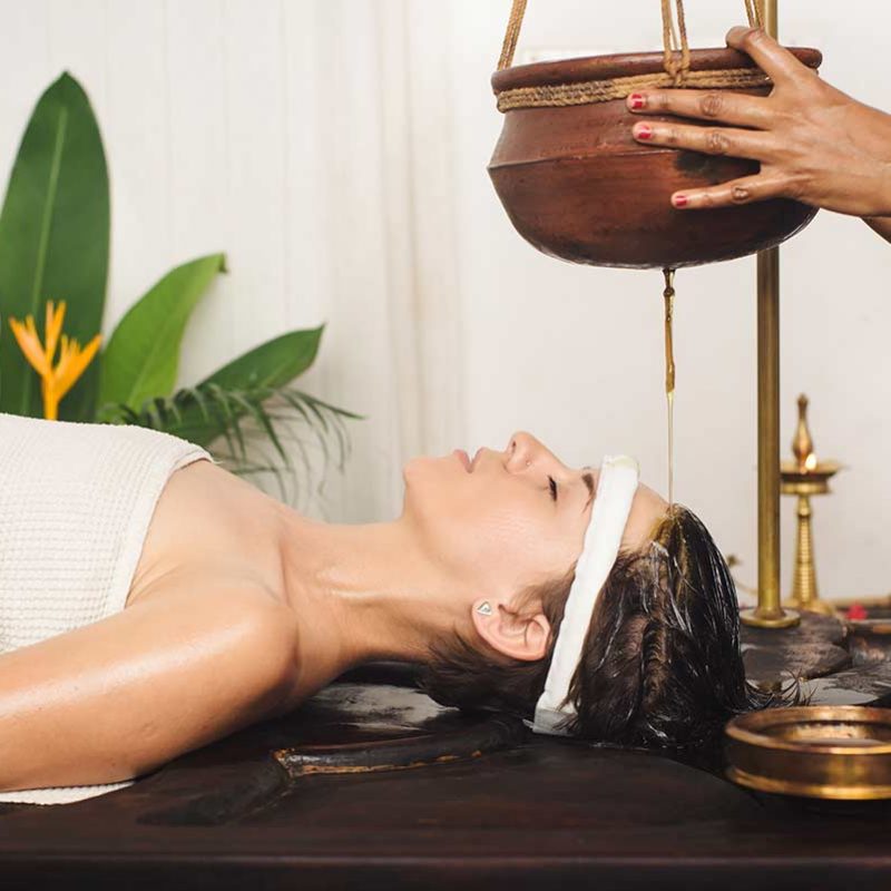 ayurvedic-shirodhara-treatment-india